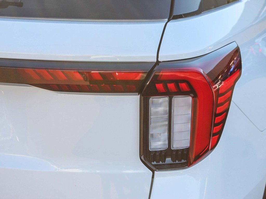 New 2026 Ford Explorer Active w/ Active Comfort Package RWD image 10