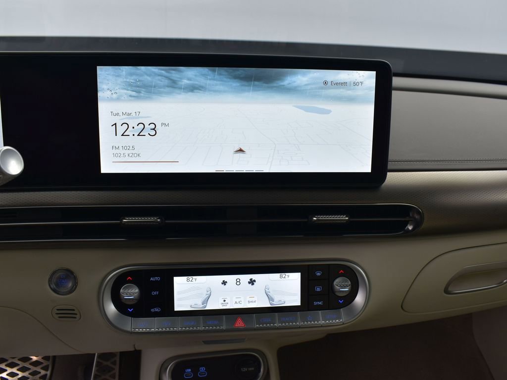 Used 2023 Genesis GV60 Performance image 17