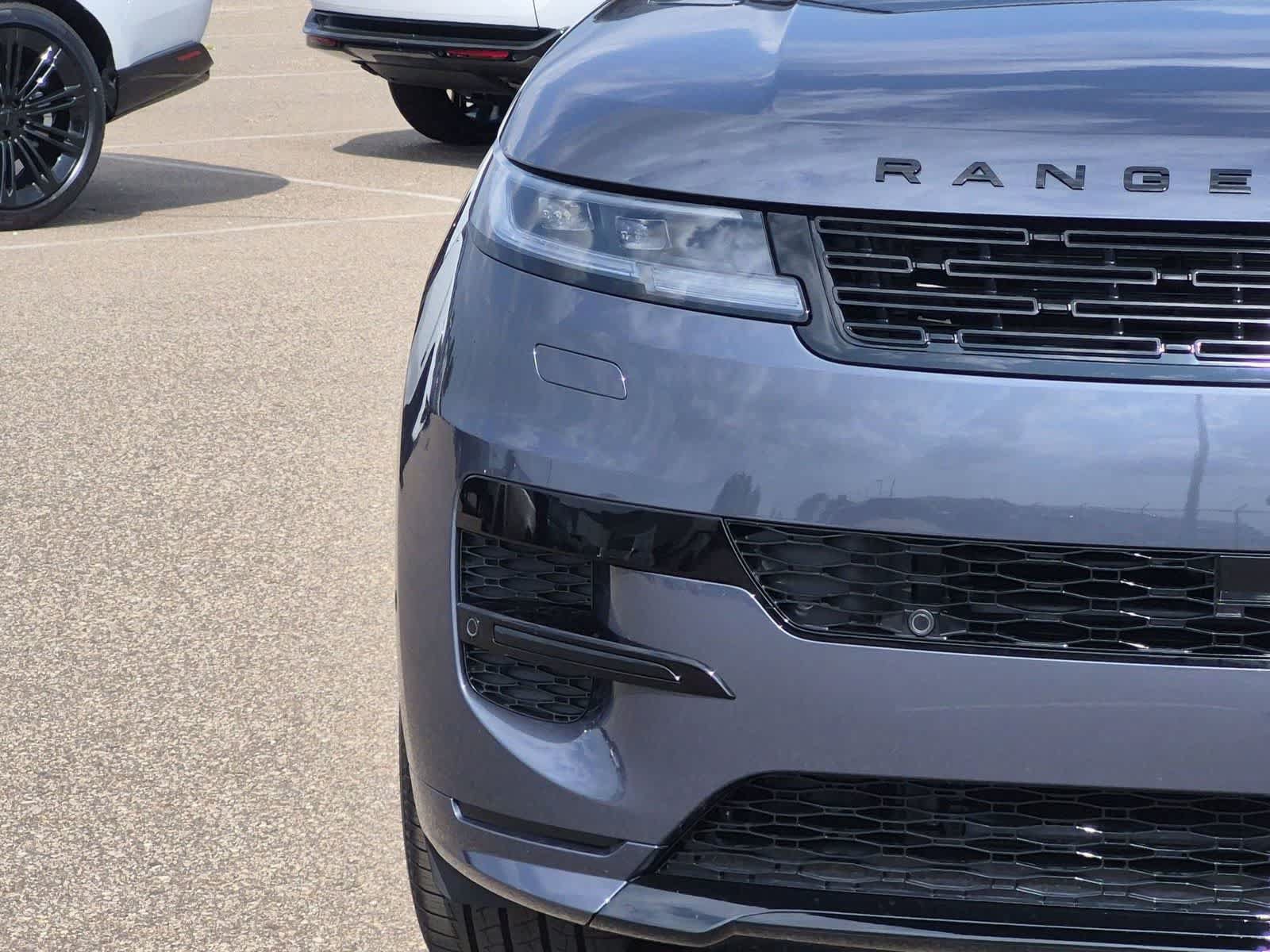 New 2027 Land Rover Range Rover Sport Dynamic SE AWD/4WD image 10