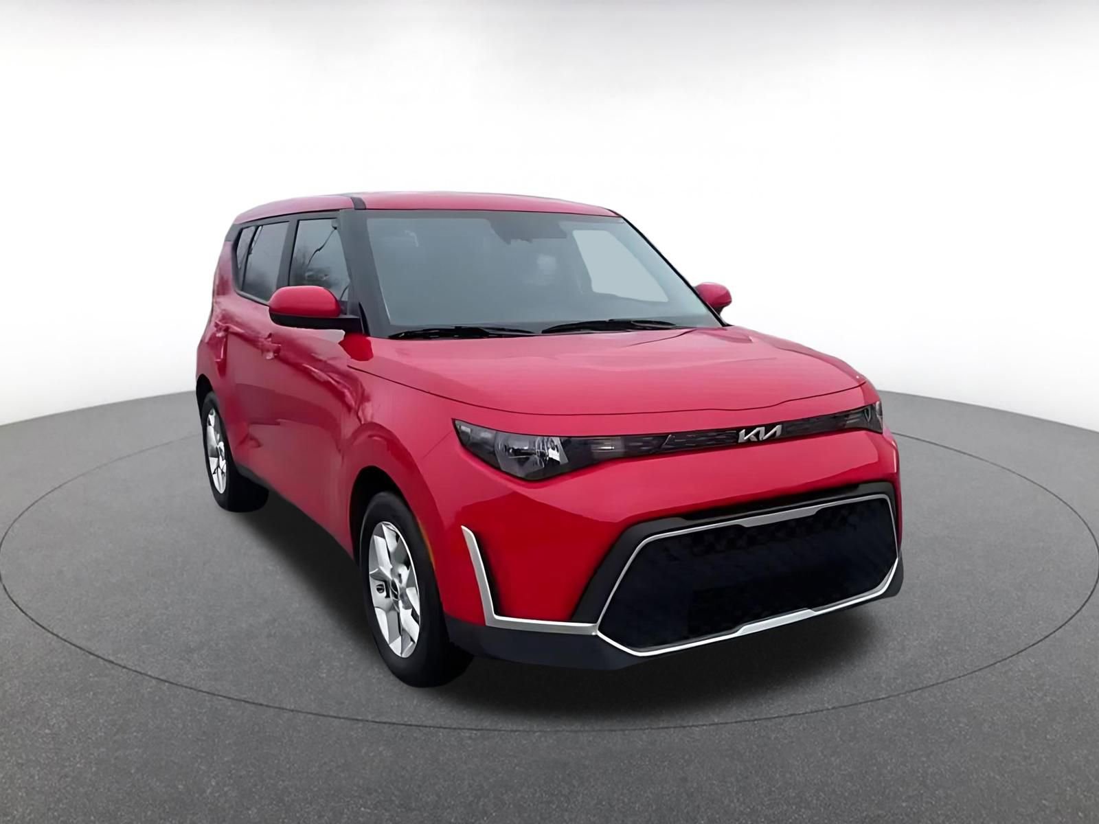 Used 2025 Kia Soul LX w/ LX Technology Package image 3