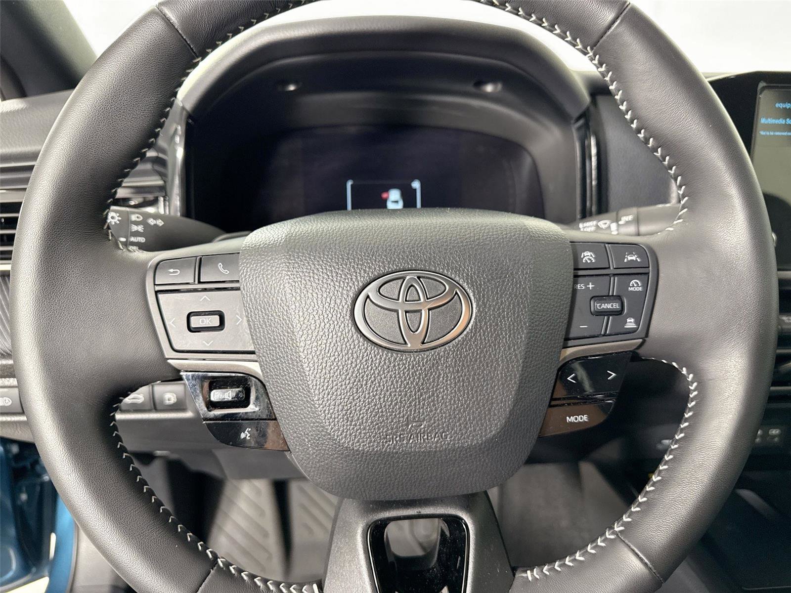 Certified 2025 Toyota Camry SE w/ Convenience Package image 17