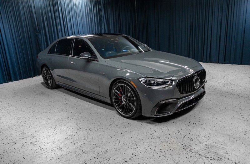 New 2026 Mercedes-Benz S 63 AMG S image 3