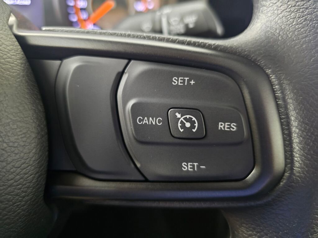 New 2025 Jeep Gladiator Sport image 25