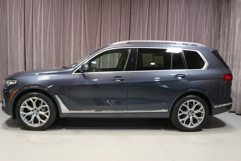 Used 2022 BMW X7 xDrive40i w/ Parking Assistance Package image 2