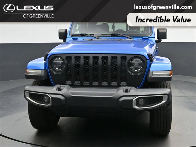 Used 2020 Jeep Gladiator Overland image 3