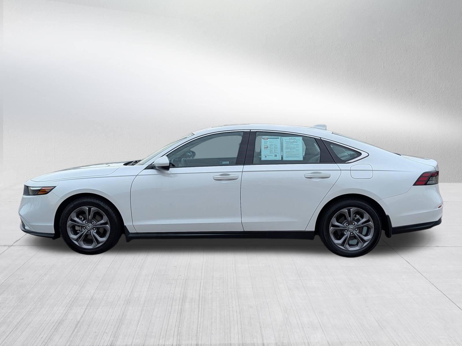 Used 2024 Honda Accord EX image 4