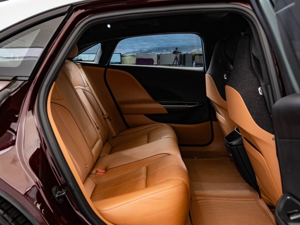 Used 2024 Lucid Air Grand Touring image 42