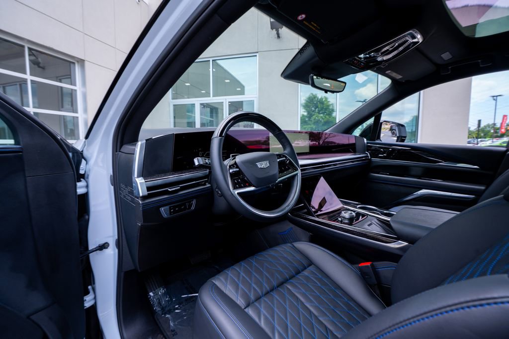 Used 2026 Cadillac Escalade IQL Sport 1 AWD/4WD image 32