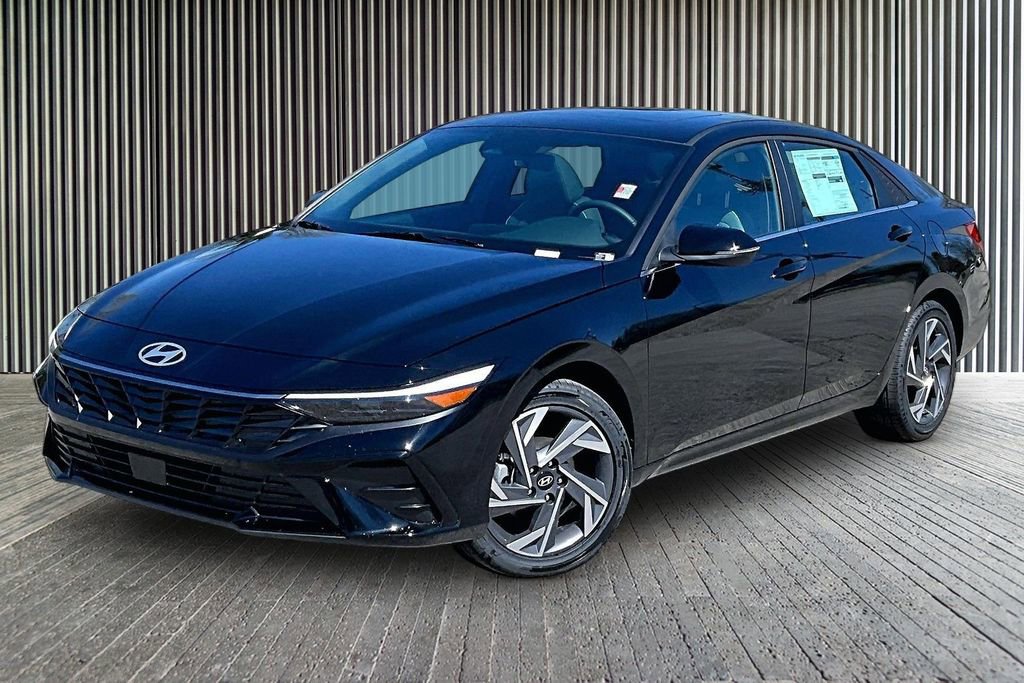 New 2026 Hyundai Elantra Limited image 2