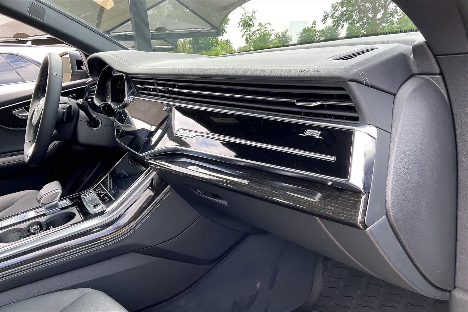 Used 2026 Audi Q8 Premium Plus AWD/4WD image 19