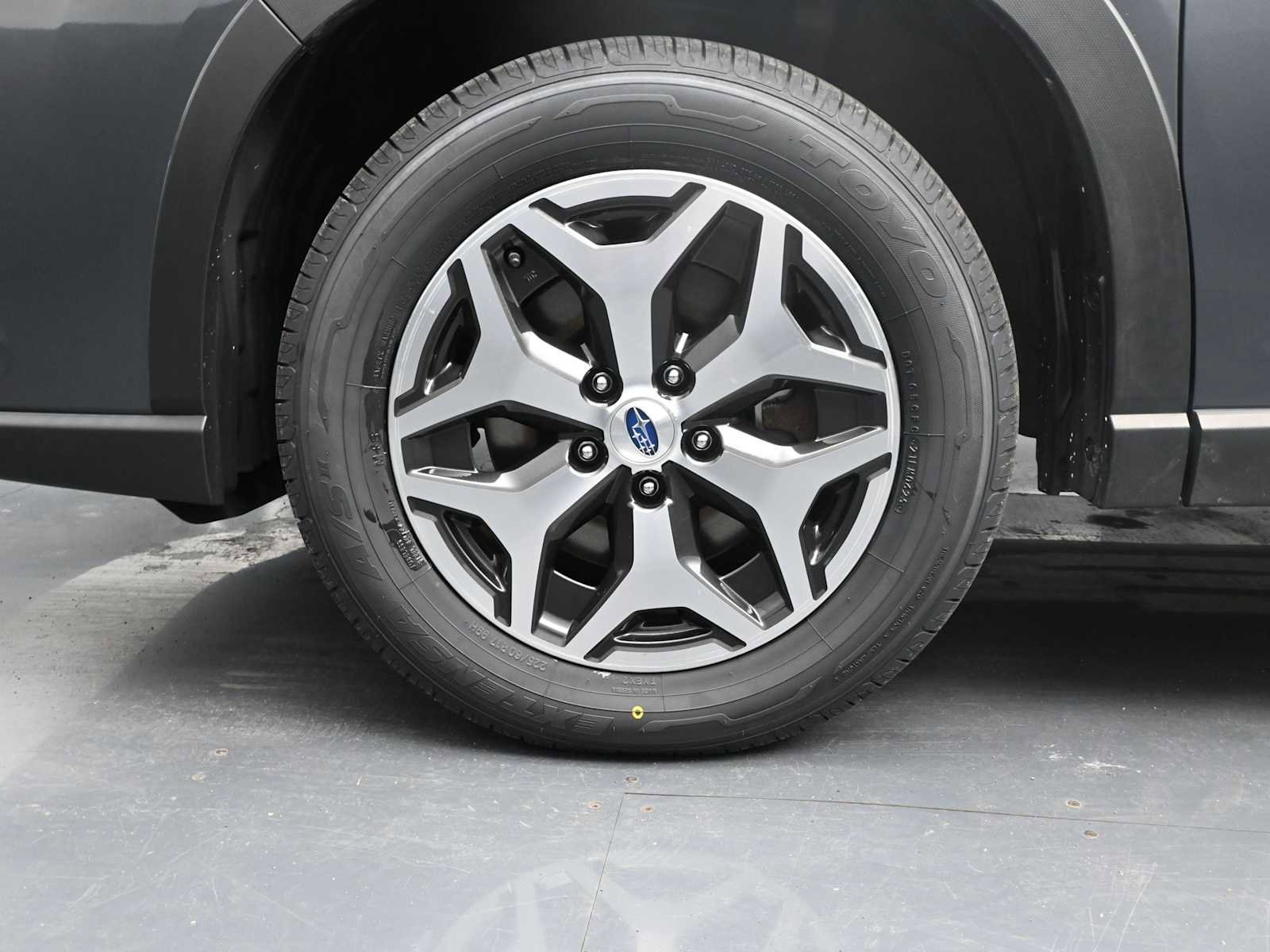 Used 2022 Subaru Forester Premium image 22