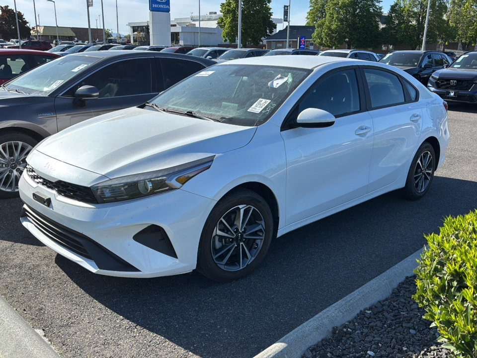 Used 2023 Kia Forte LXS FWD image 1