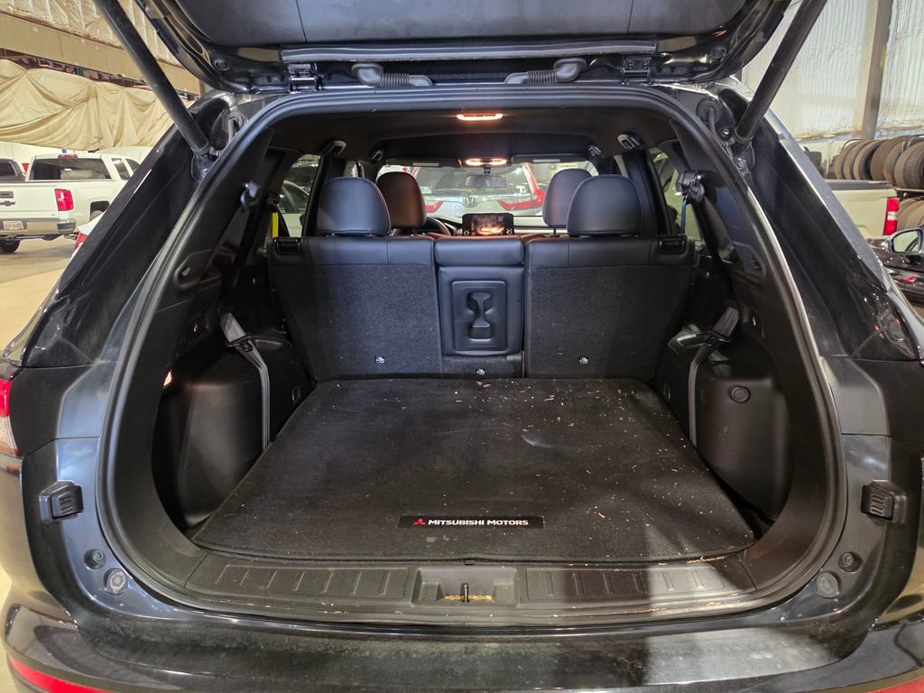 Used 2024 Mitsubishi Outlander SE Black Edition AWD/4WD image 8