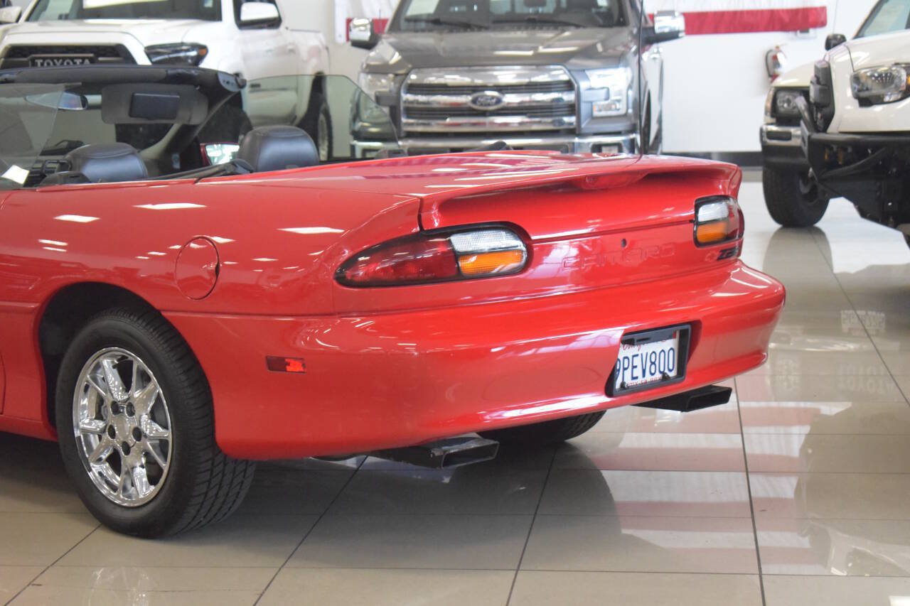 Used 2002 Chevrolet Camaro Z28 RWD image 21