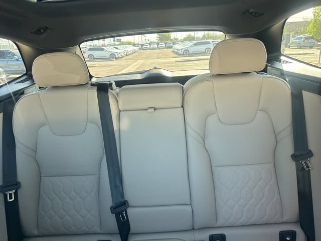 New 2026 Volvo XC60 B5 Plus w/ Protection Package Premier AWD/4WD image 20
