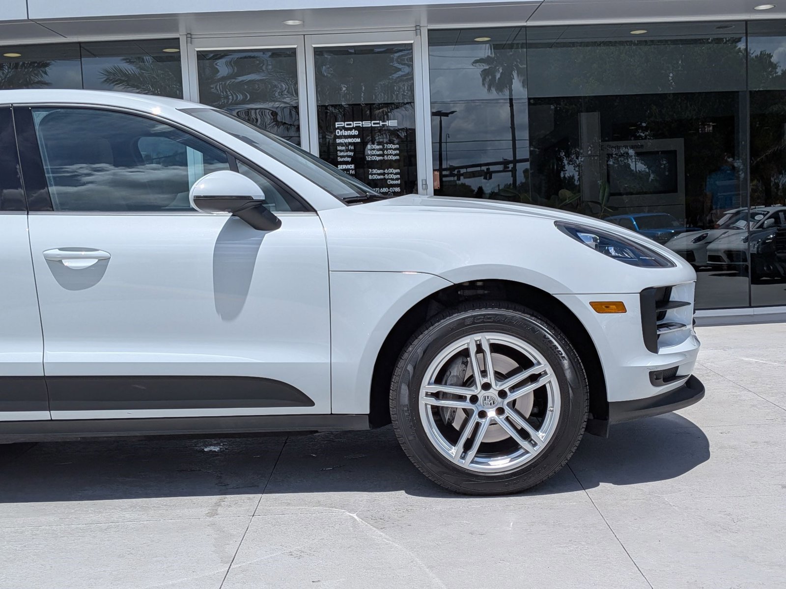 Used 2019 Porsche Macan AWD/4WD image 11