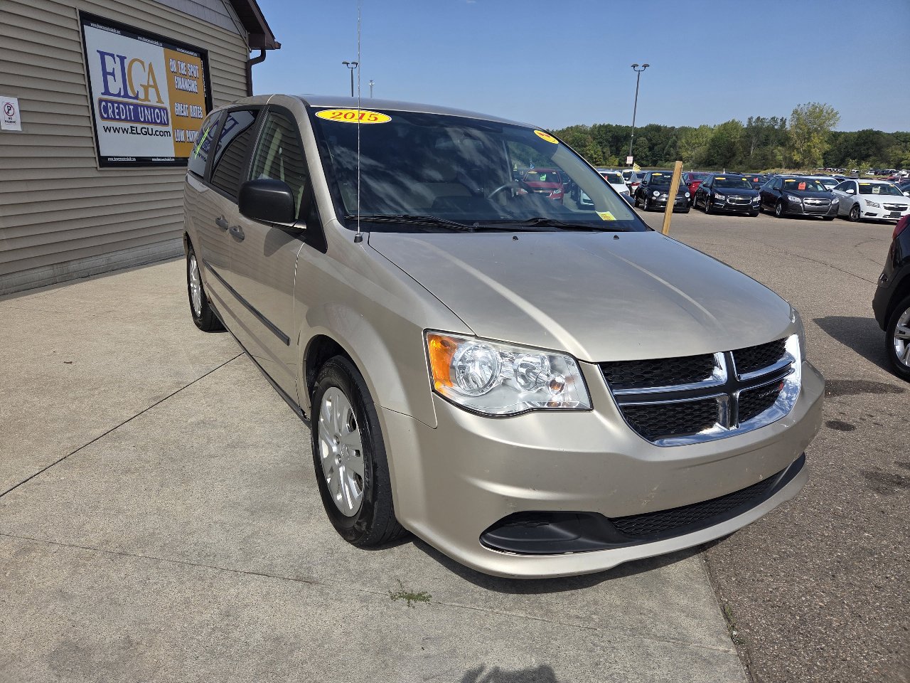 Used 2015 Dodge Grand Caravan American Value Package image 3