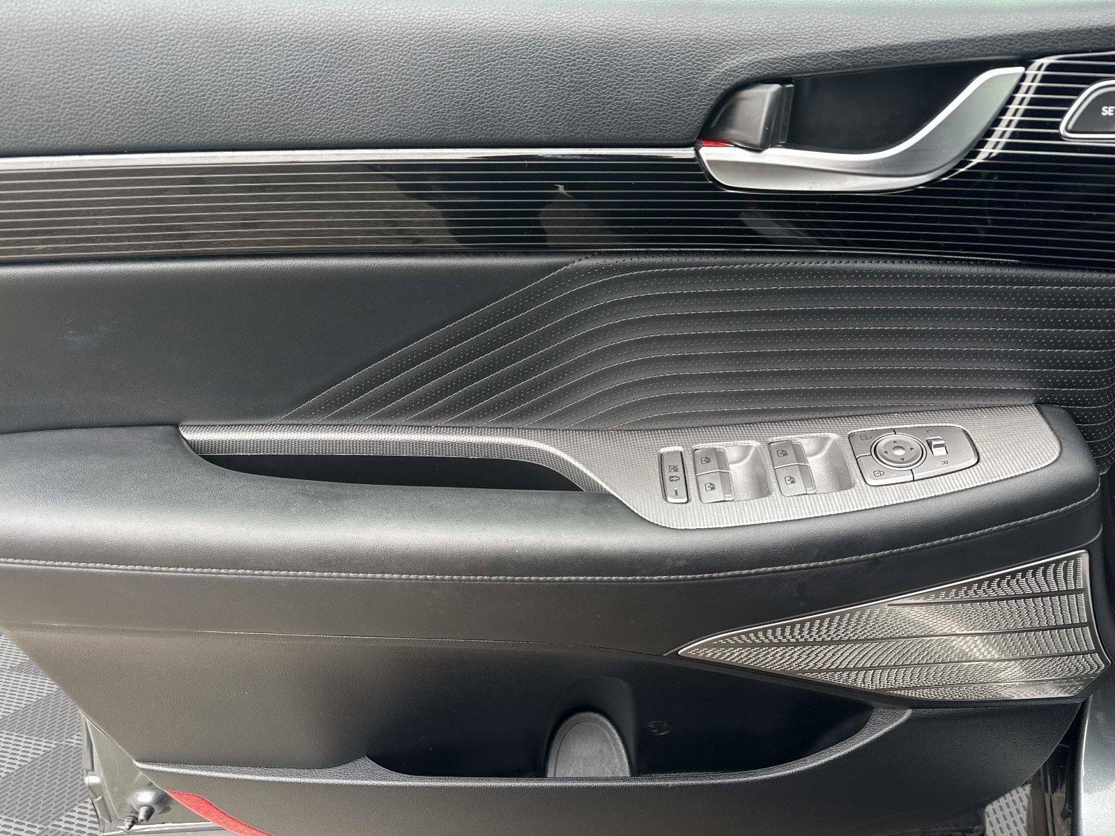 Used 2023 Hyundai Palisade Calligraphy image 18