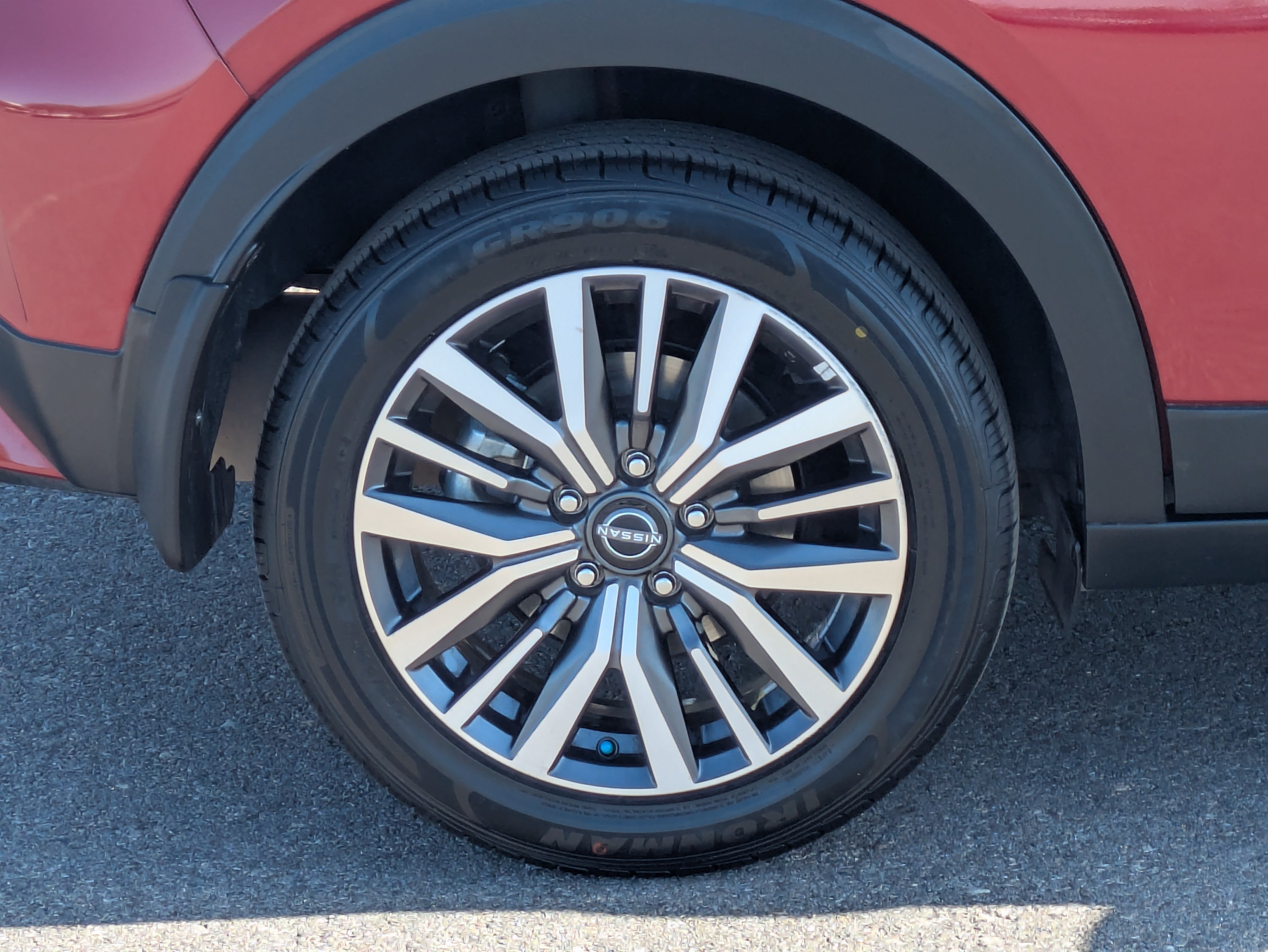 Used 2023 Nissan Kicks SV FWD image 9
