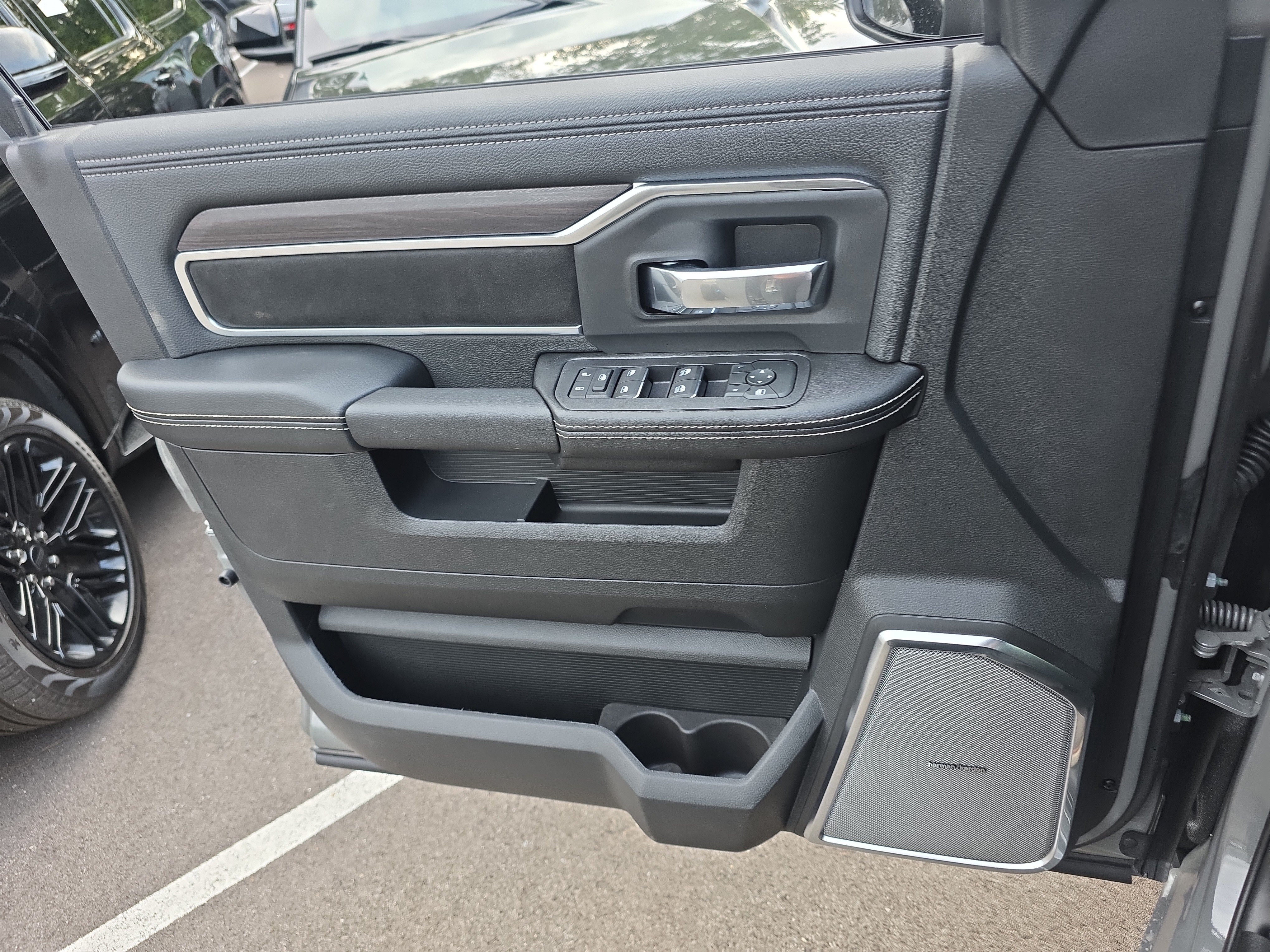New 2027 RAM 3500 4x4 Crew Cab DRW image 16