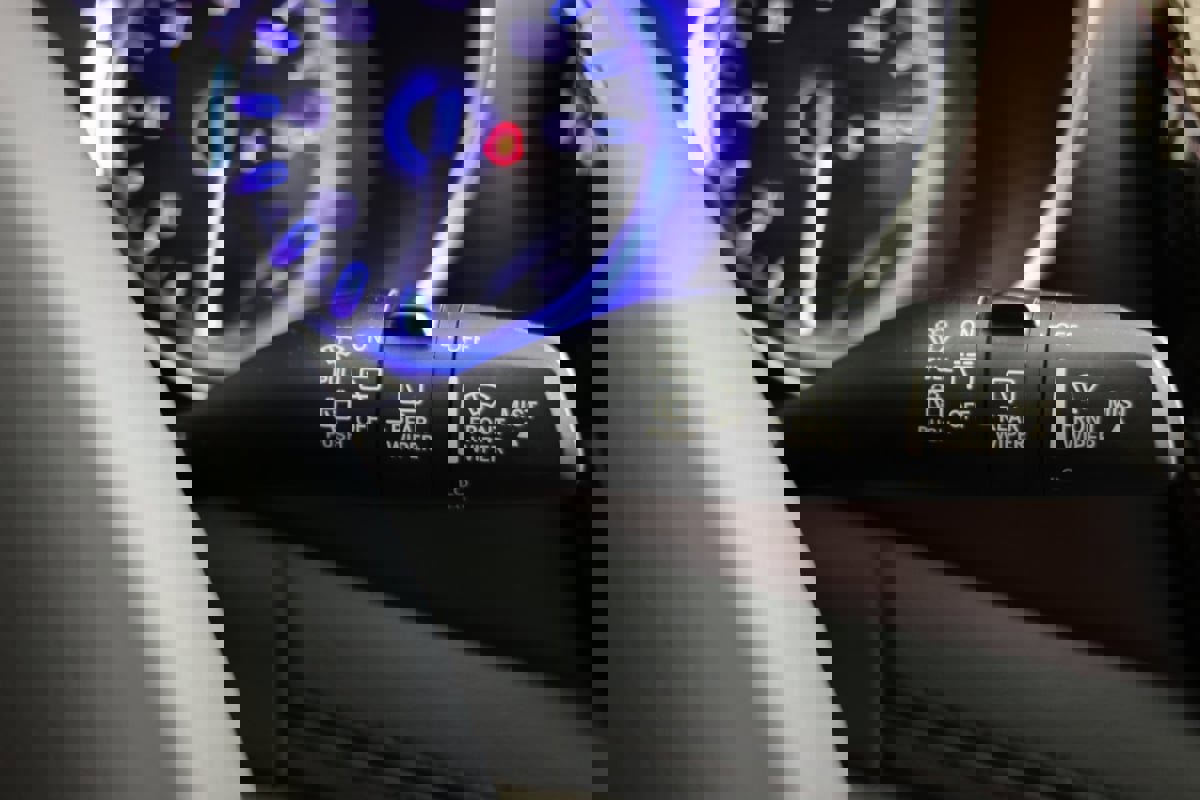 Used 2019 Chrysler Pacifica Limited w/ Tire & Wheel Group image 28