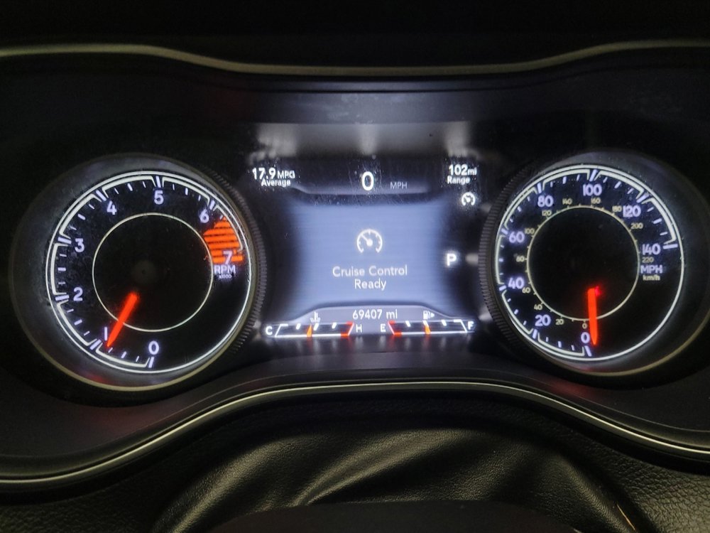 Used 2019 Jeep Cherokee Limited image 23