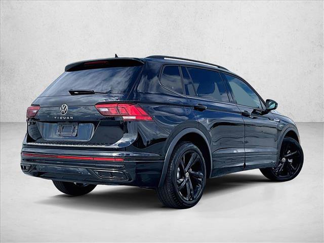 Used 2024 Volkswagen Tiguan SE R-Line FWD image 2