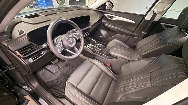Used 2024 Buick Envision Avenir AWD/4WD image 17