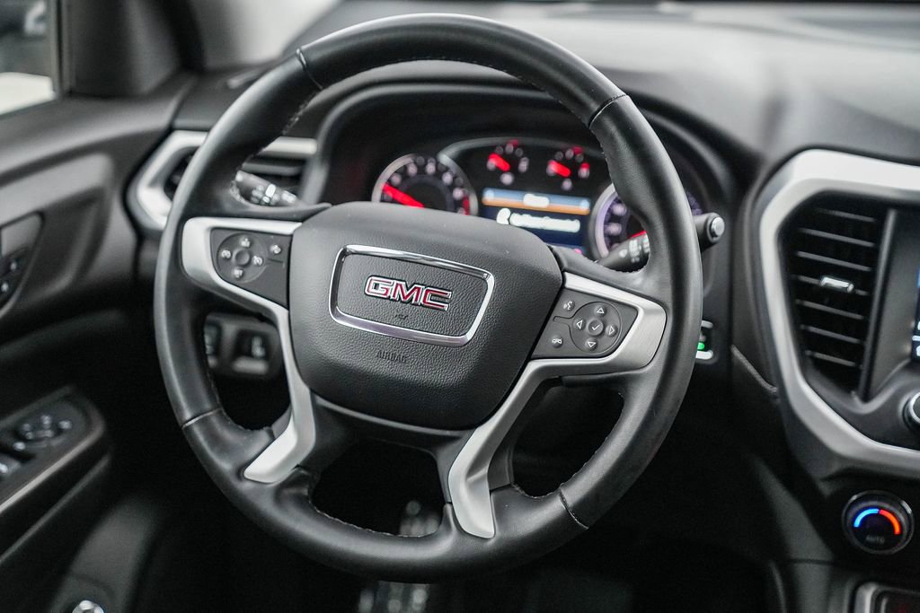 Used 2023 GMC Acadia SLT image 16