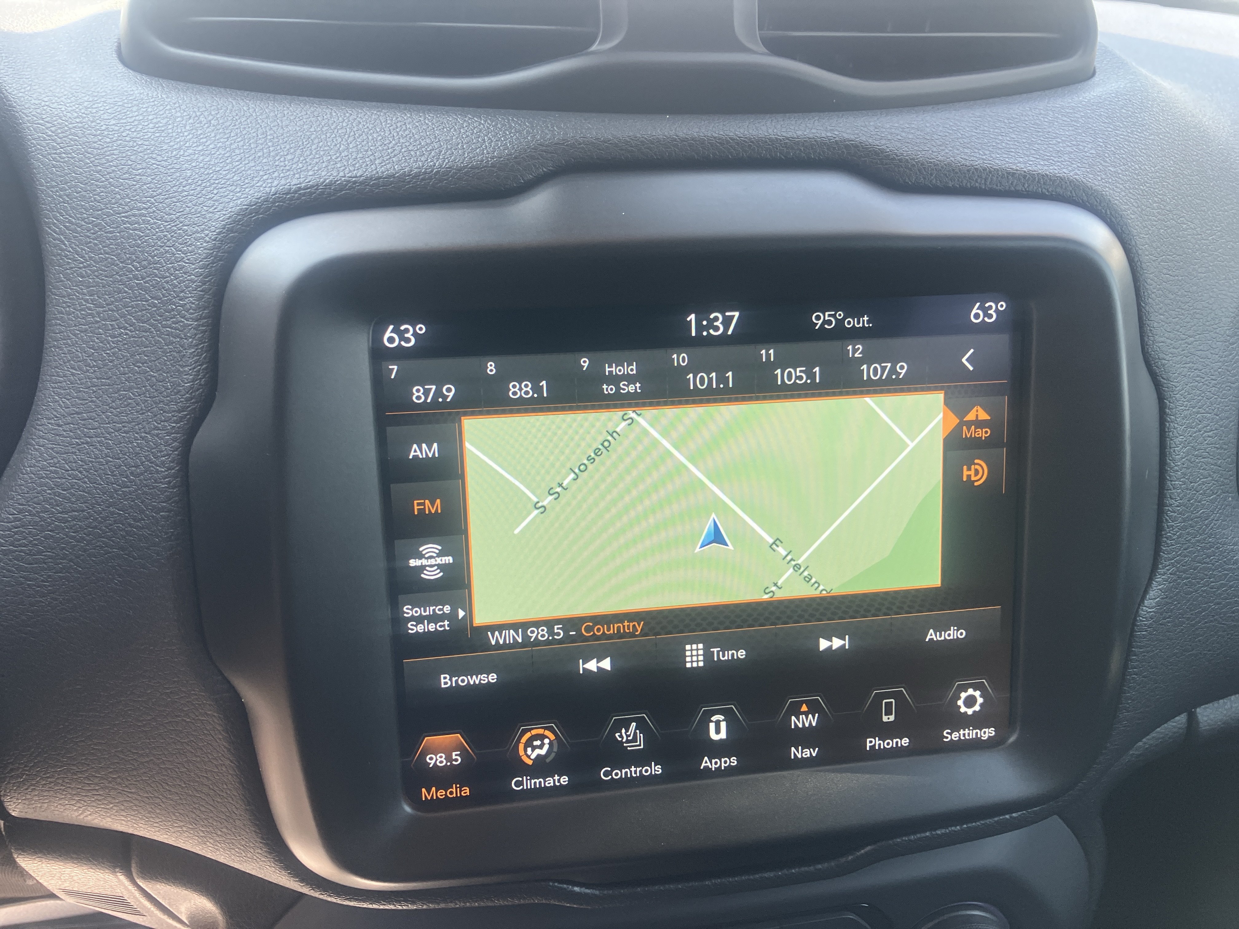 Used 2021 Jeep Renegade Limited w/ Trailer Tow Group AWD/4WD image 26