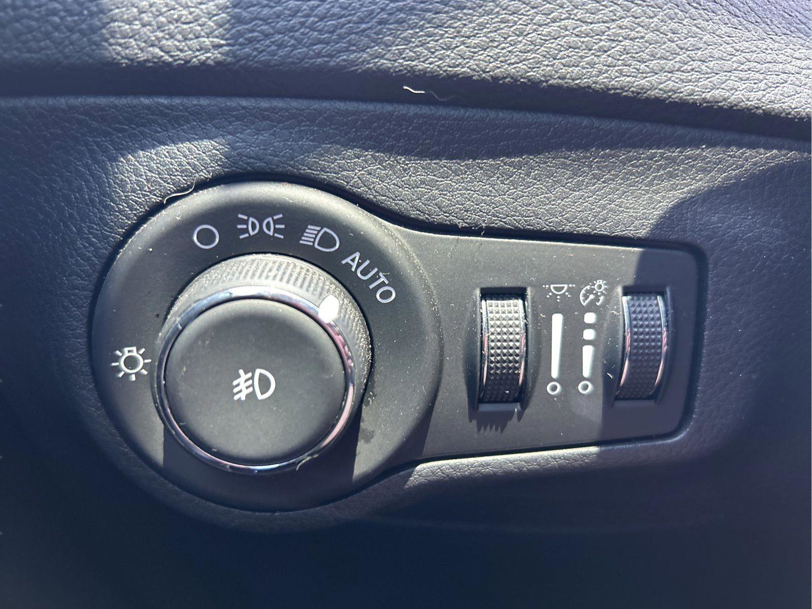 Certified 2019 Jeep Compass Latitude image 25