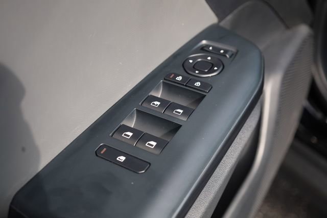 Used 2025 Kia K4 LXS image 17