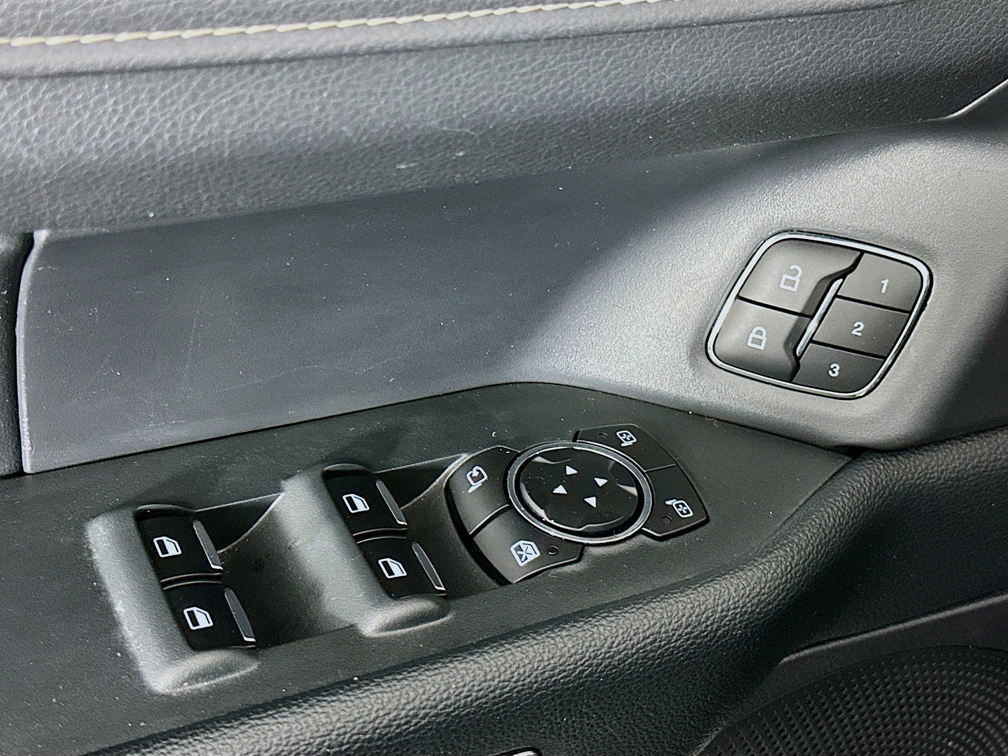 Used 2024 Ford Expedition XLT image 15