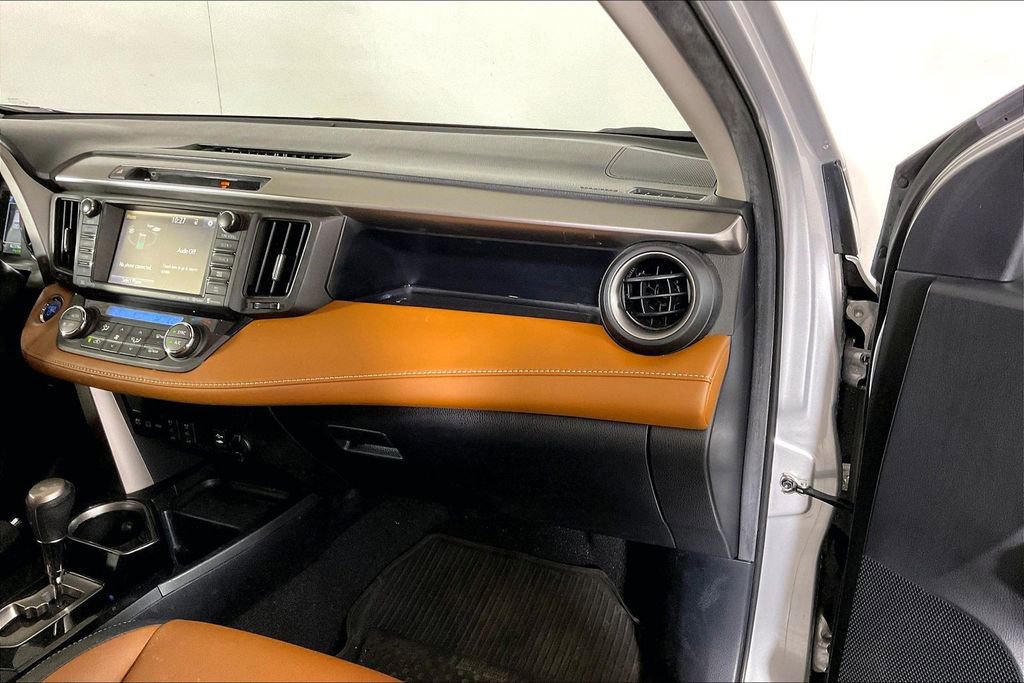Used 2016 Toyota RAV4 Limited AWD/4WD image 16
