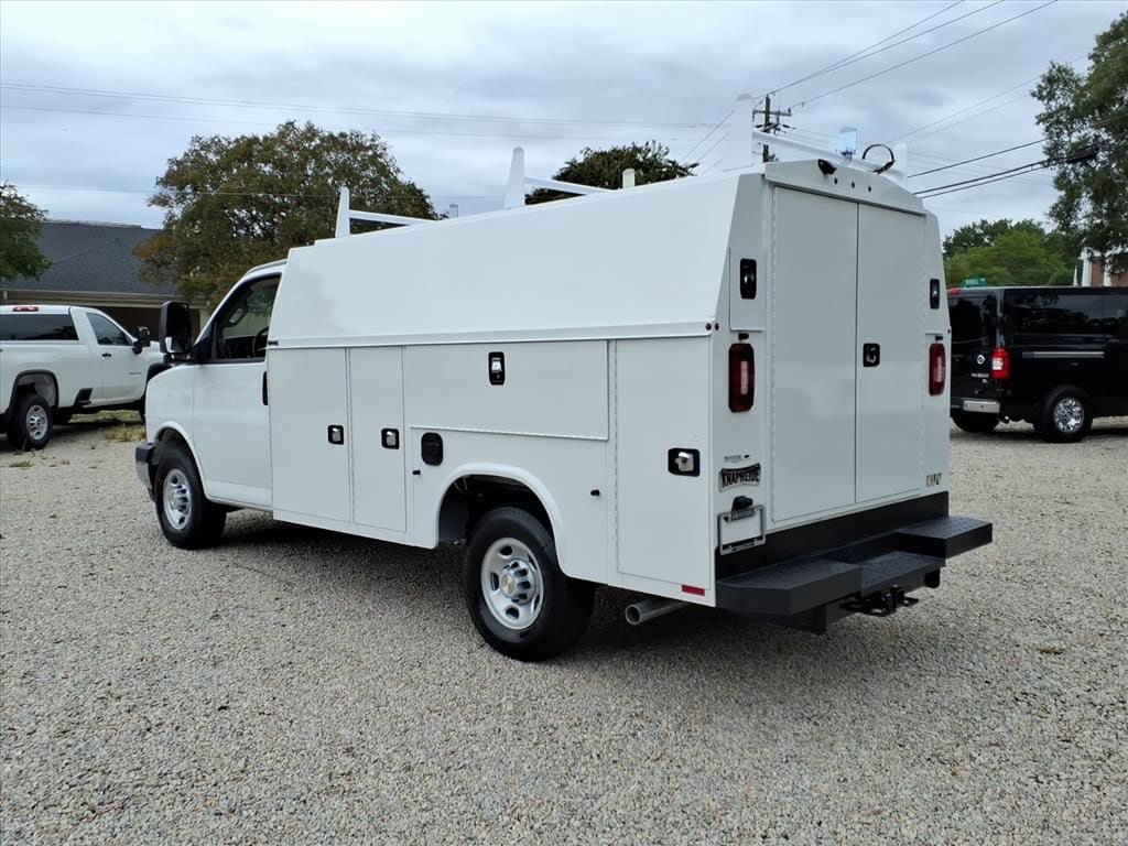New 2025 Chevrolet Express 3500 w/ Power Convenience Package RWD image 5