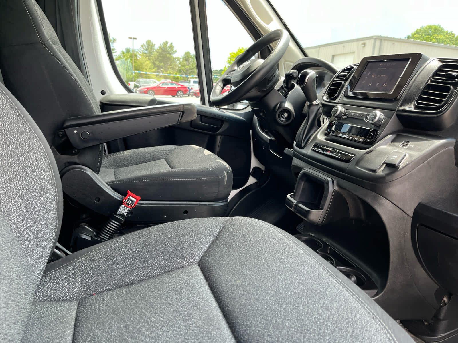 Used 2023 RAM ProMaster 2500 FWD image 29