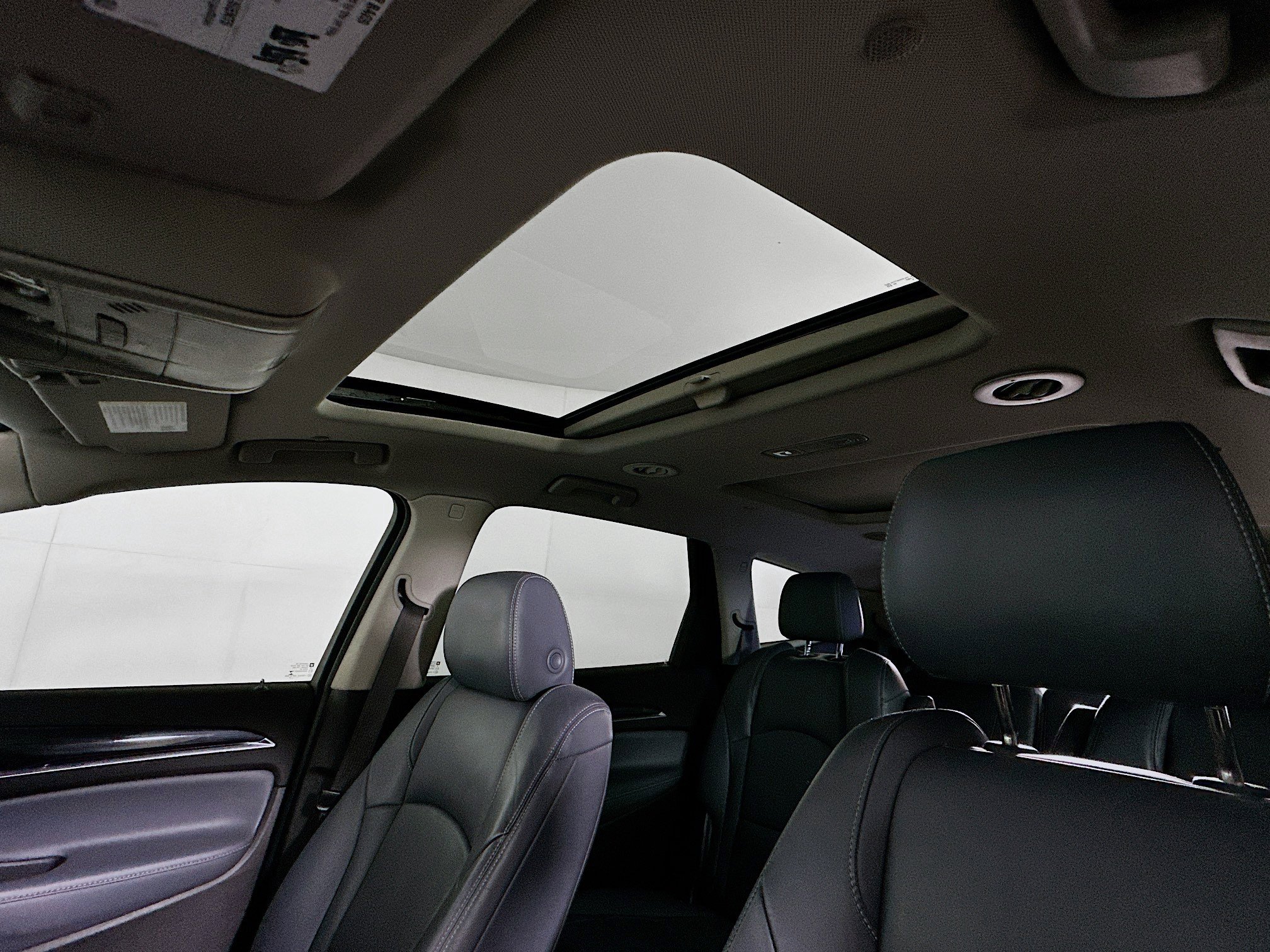 Used 2019 Buick Enclave Essence FWD image 24