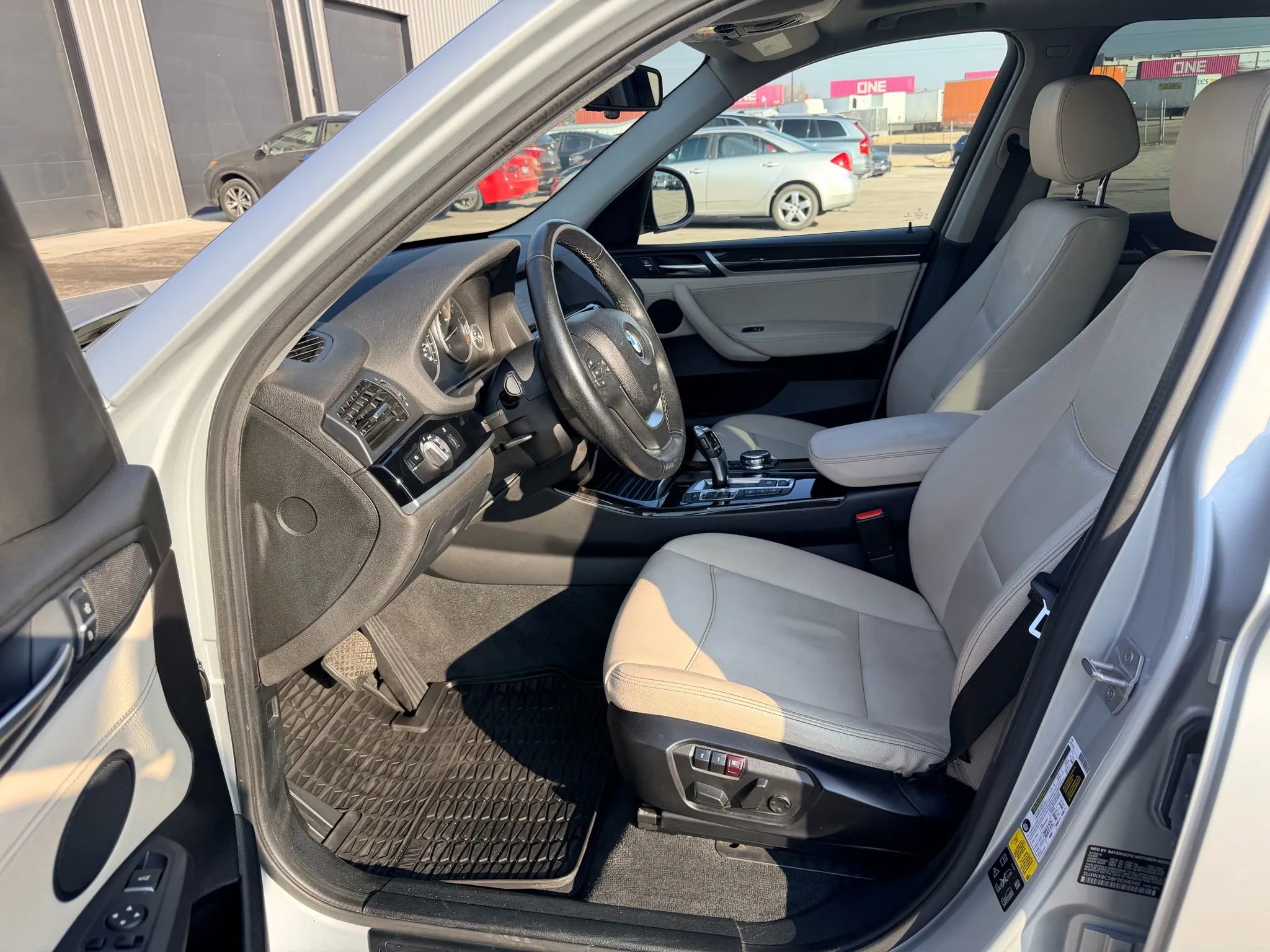 Used 2015 BMW X3 xDrive28i image 9