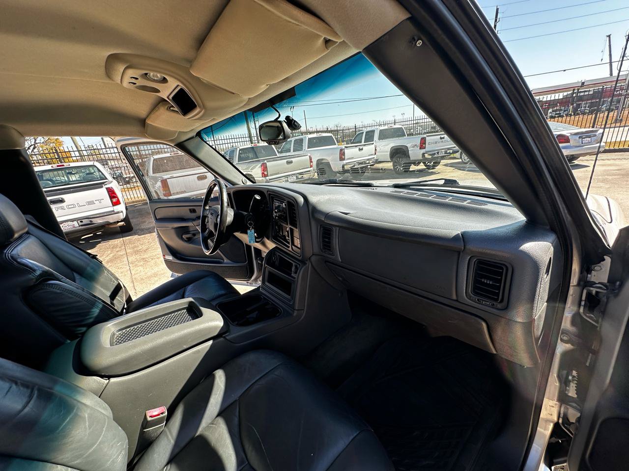 Used 2004 GMC Sierra 1500 SLE w/ Safe And Sound Package RWD image 38
