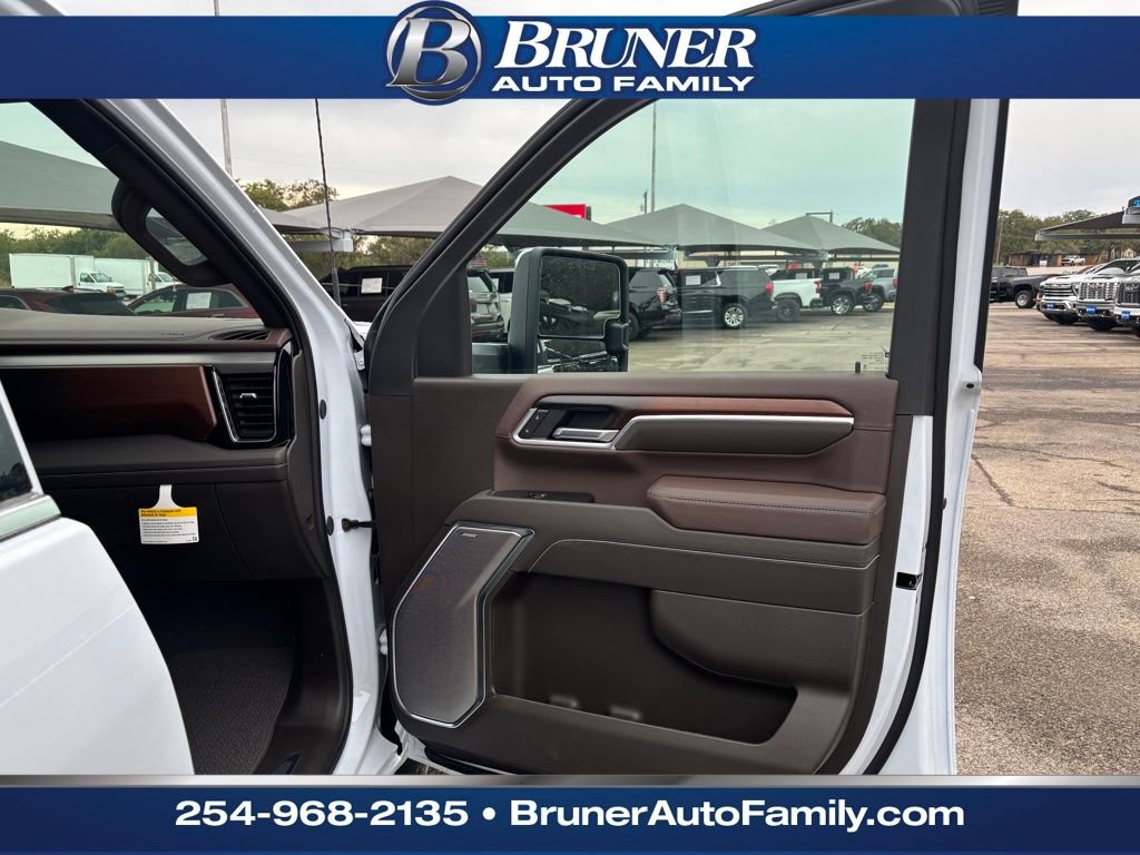 New 2026 GMC Sierra 3500 Denali w/ Denali Reserve Package image 18