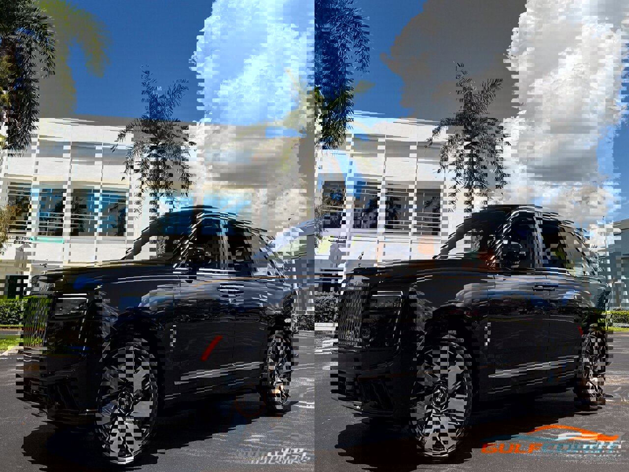 Used 2025 Rolls-Royce Cullinan image 10