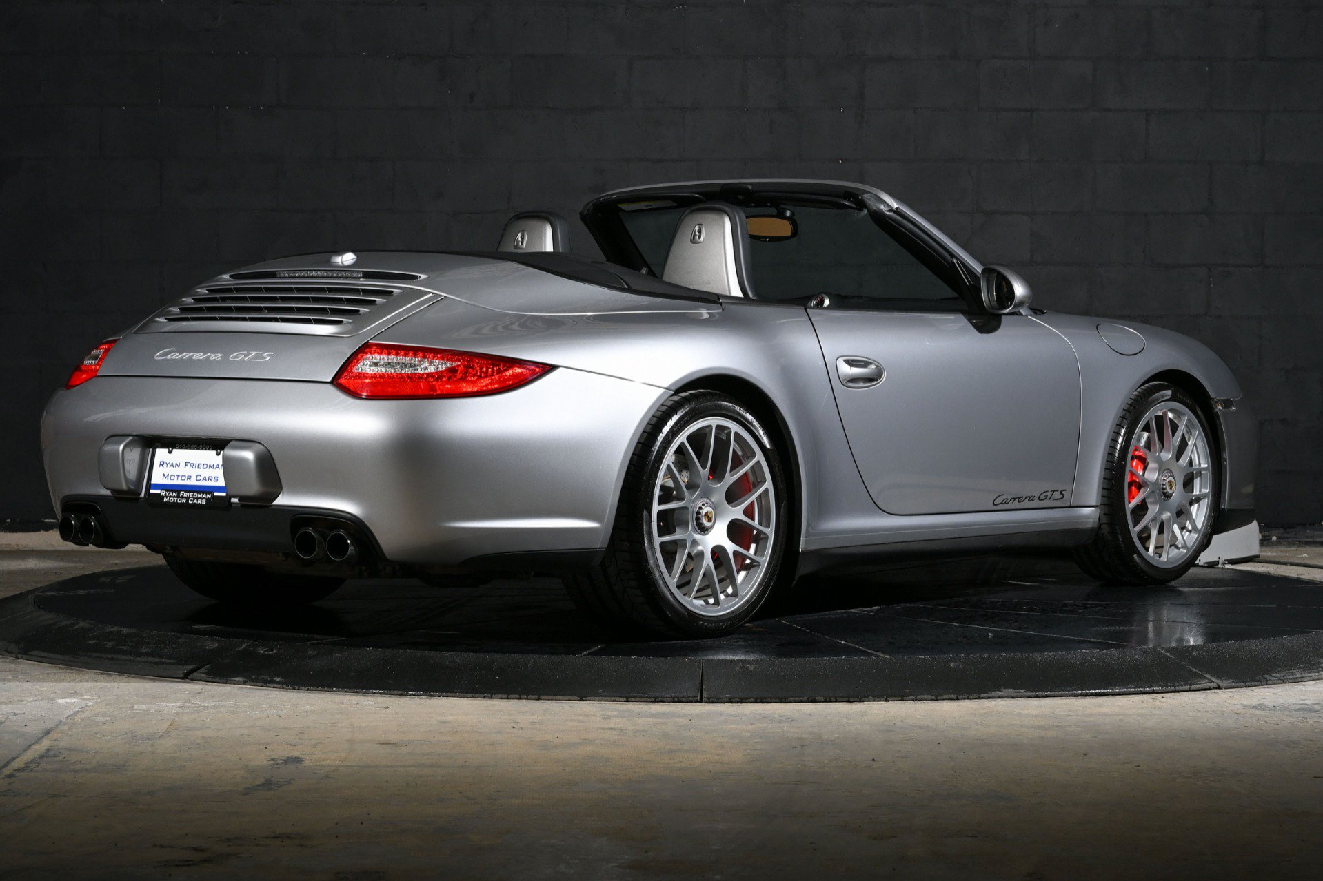 Used 2011 Porsche 911 Carrera GTS RWD image 3