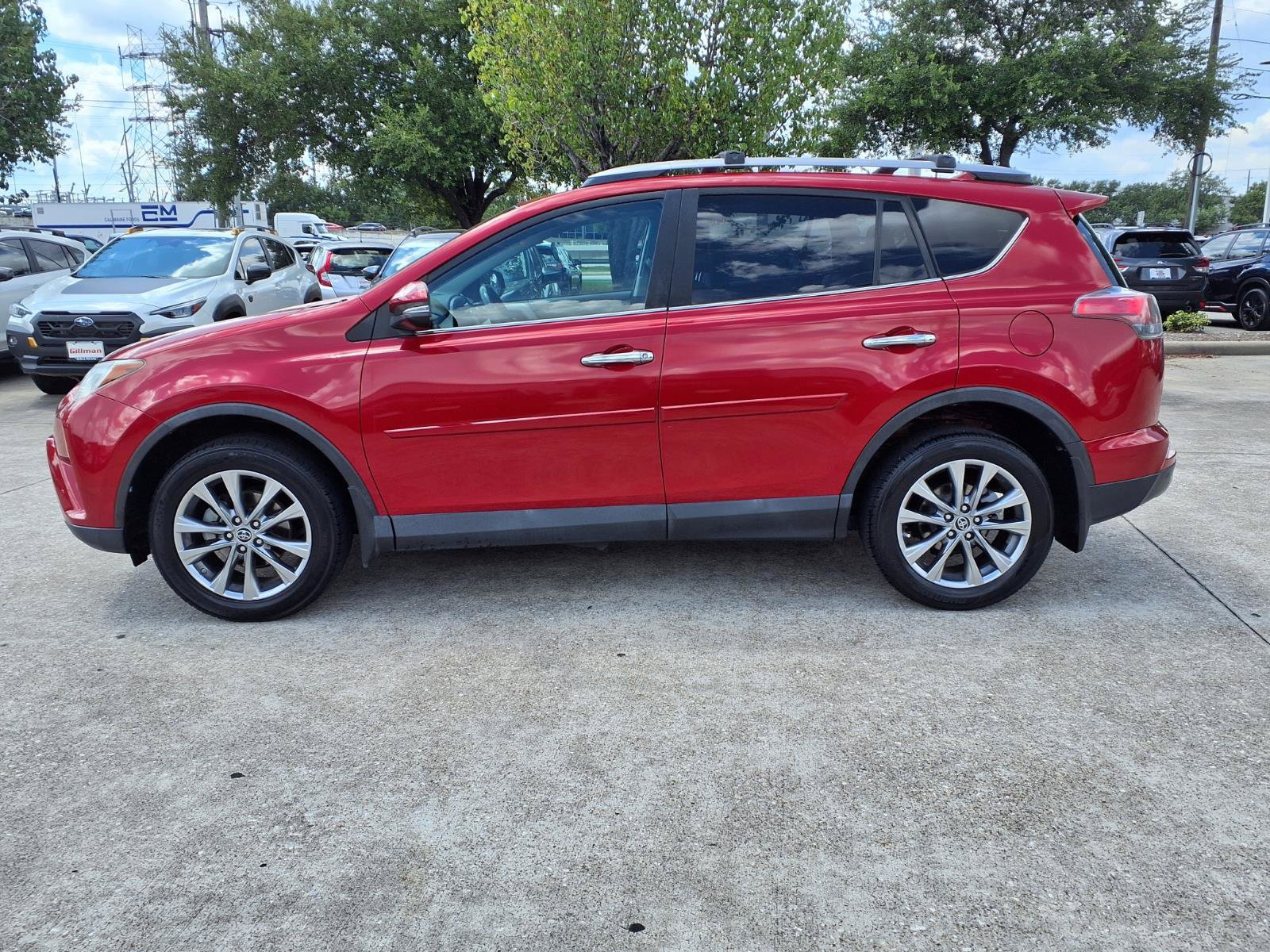 Used 2017 Toyota RAV4 Limited FWD image 23