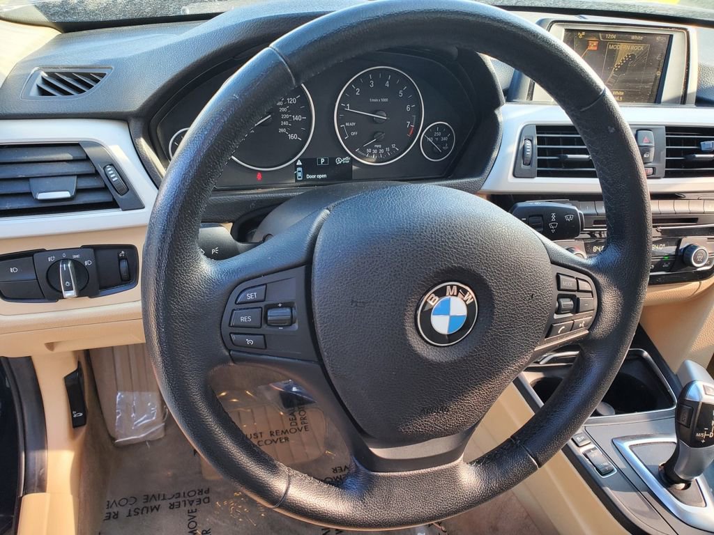 Used 2016 BMW 320i Sedan image 7
