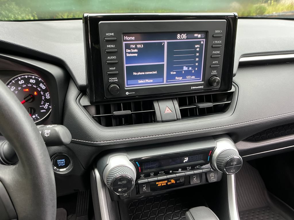 Used 2022 Toyota RAV4 XLE w/ Convenience Package AWD/4WD image 16