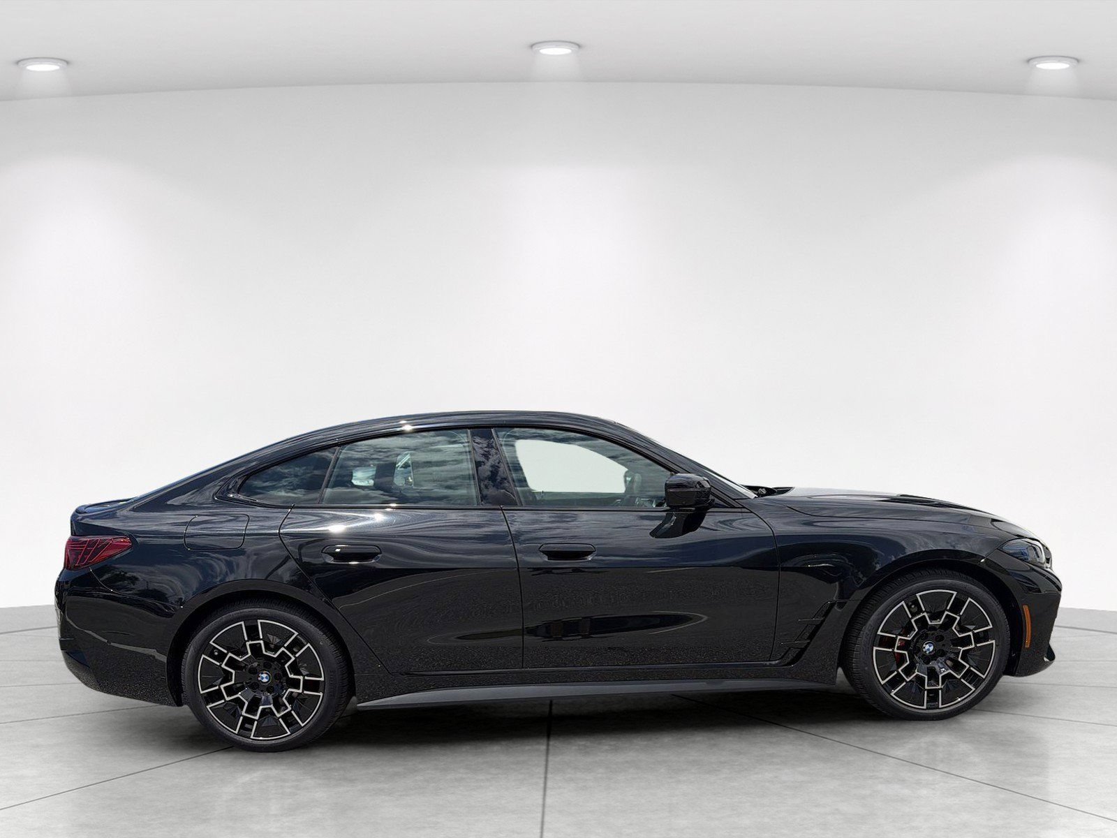 New 2026 BMW 430i xDrive w/ M Sport Package AWD/4WD image 3