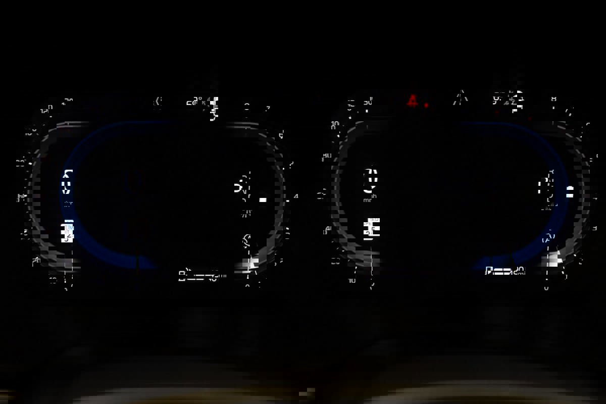 Used 2023 Volvo XC60 B5 Plus w/ Climate Package image 20