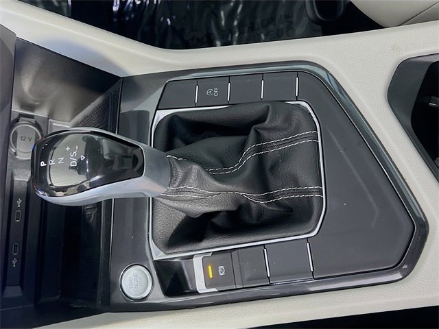 Used 2024 Volkswagen Tiguan SE image 23