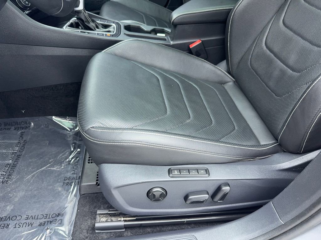 Used 2024 Volkswagen Jetta SEL FWD image 37