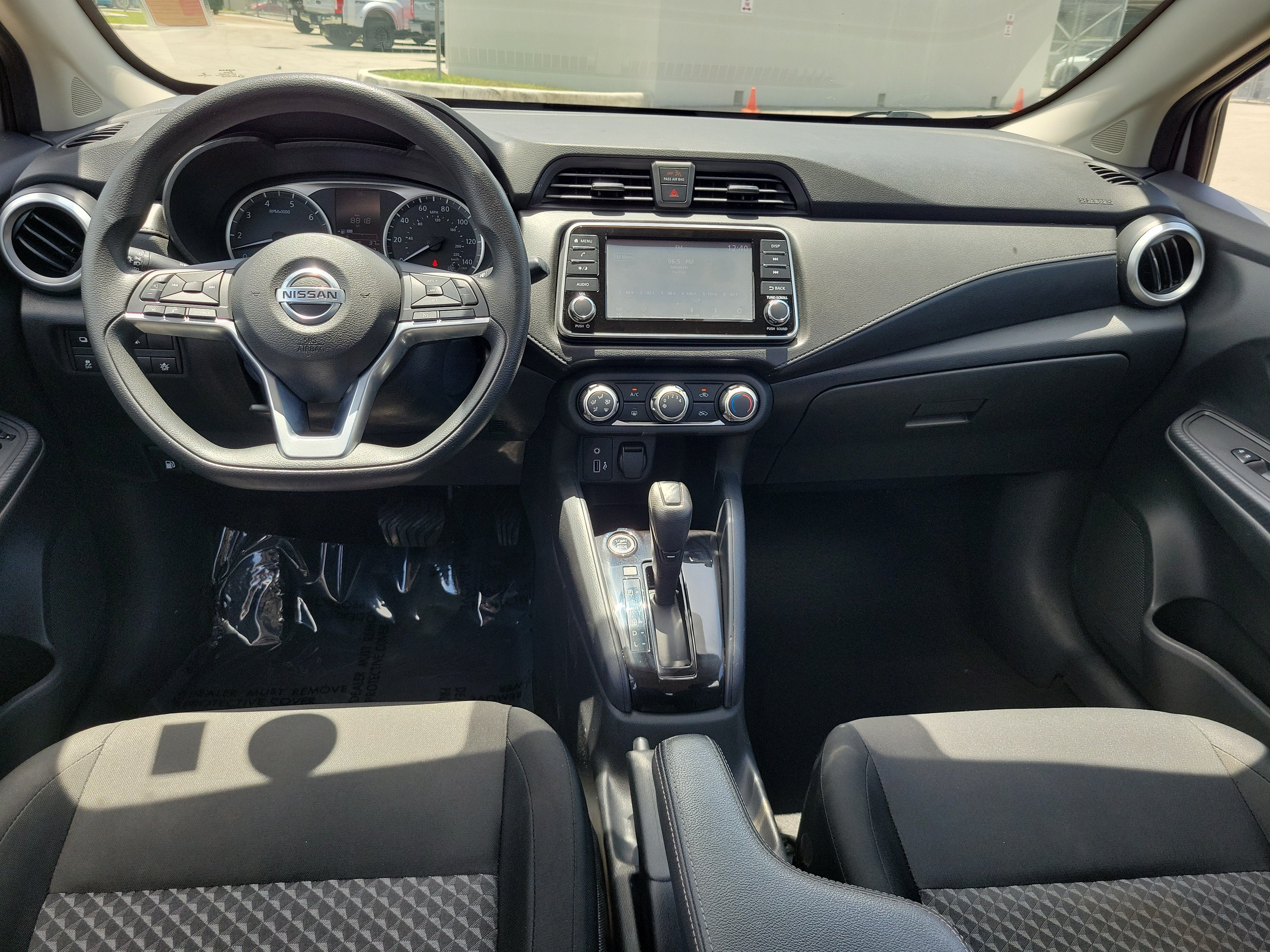 Used 2021 Nissan Versa S FWD image 13
